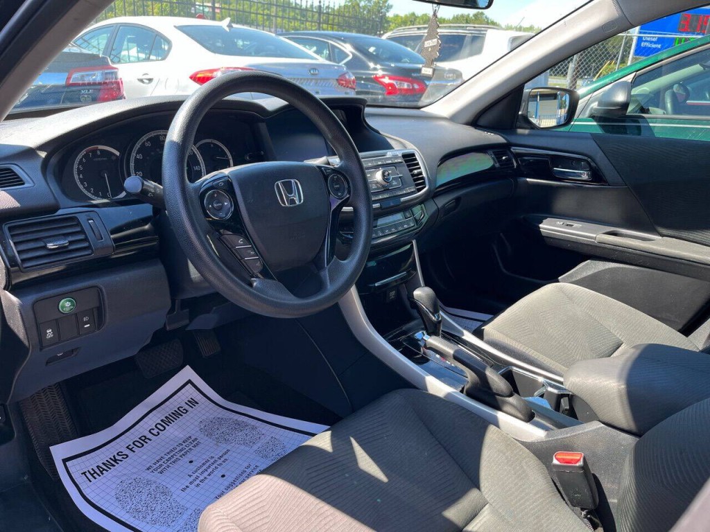 2017 Honda Accord Image 9