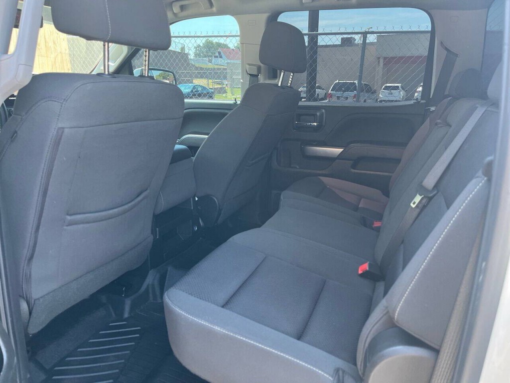2018 Chevrolet Silverado 1500 Image 10
