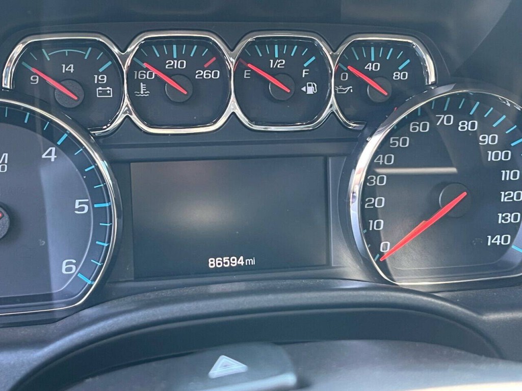 2018 Chevrolet Silverado 1500 Image 12