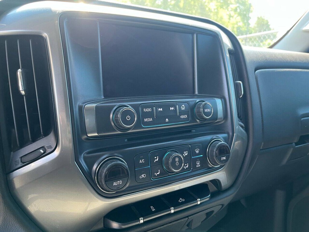 2018 Chevrolet Silverado 1500 Image 13