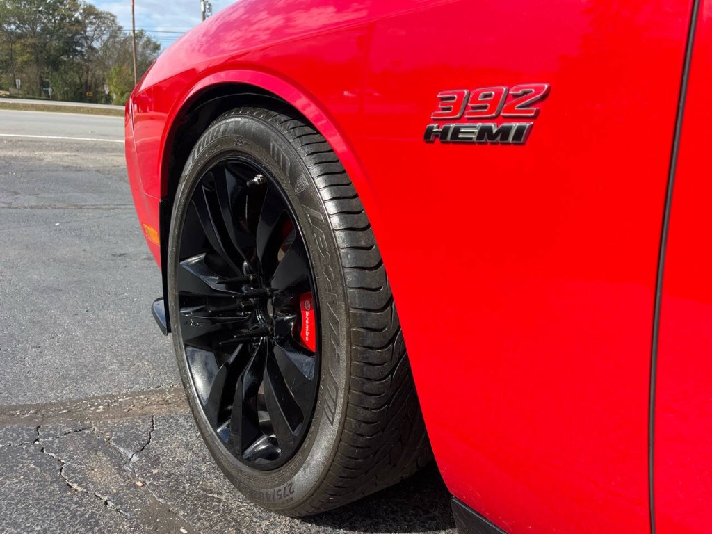 2013 Dodge Challenger Image 9