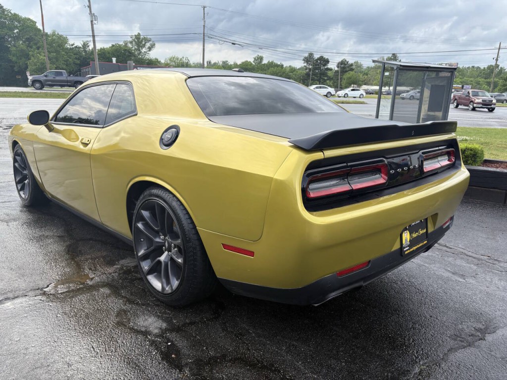 2021 Dodge Challenger Image 7