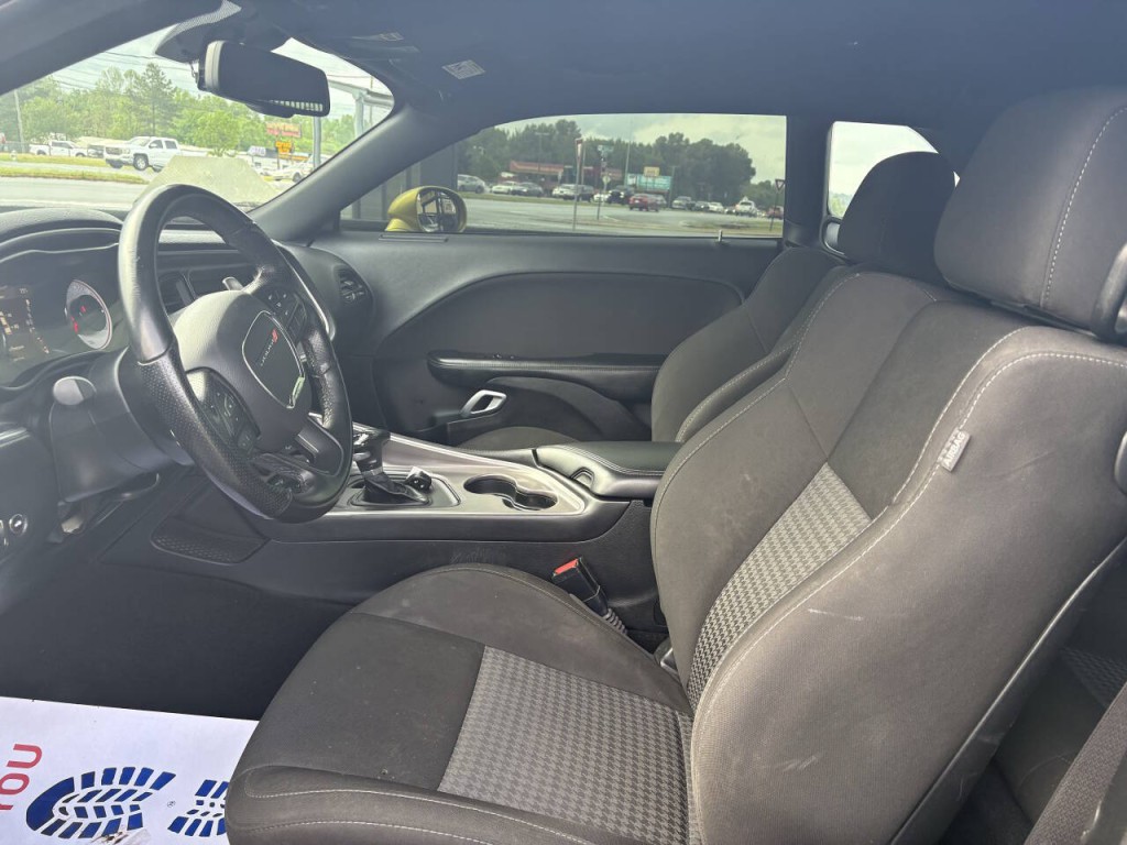 2021 Dodge Challenger Image 10