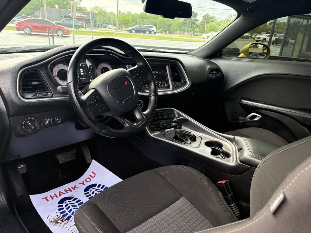 2021 Dodge Challenger Image 11