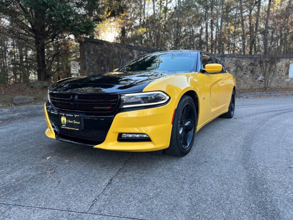 2017 Dodge Charger Image 2