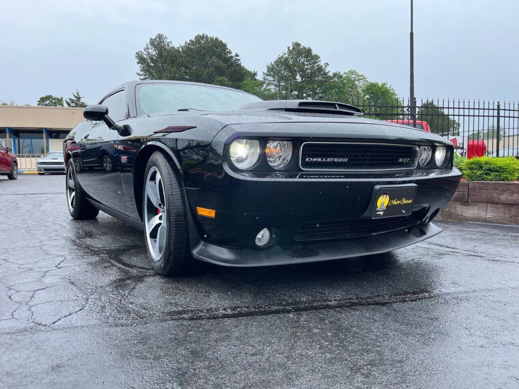 2011 Dodge Challenger Image 4
