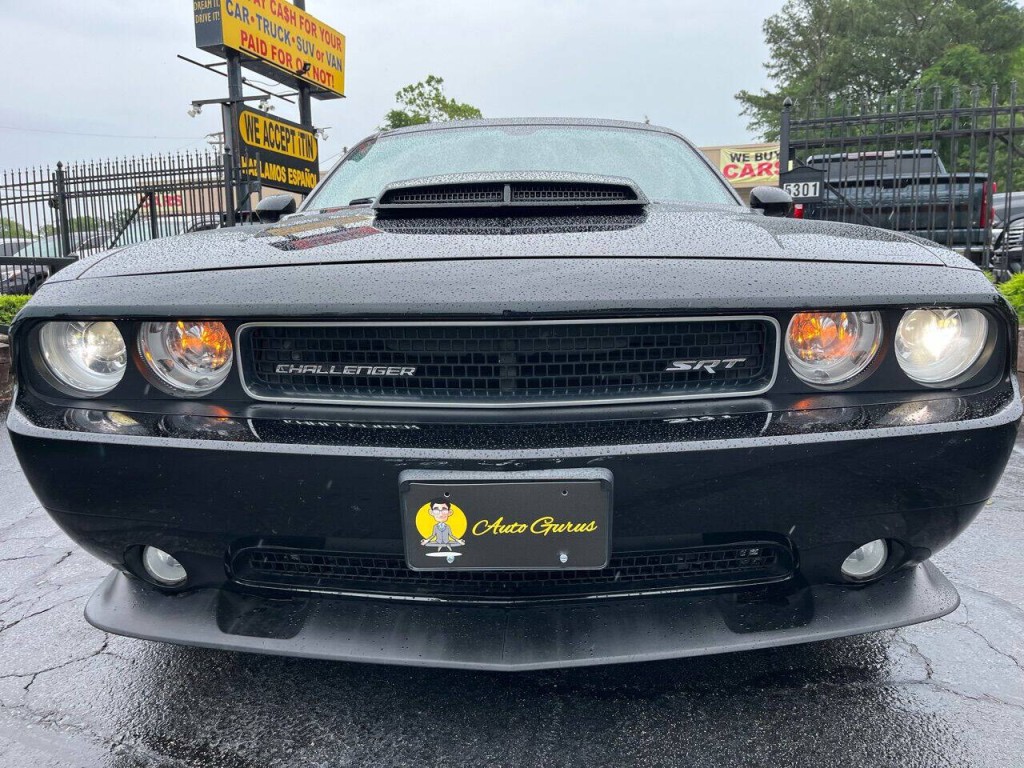2011 Dodge Challenger Image 14