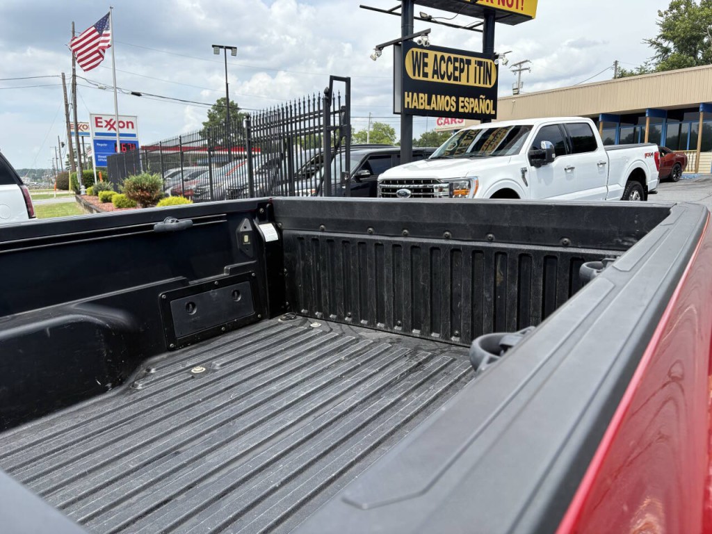 2017 Toyota Tacoma Image 12