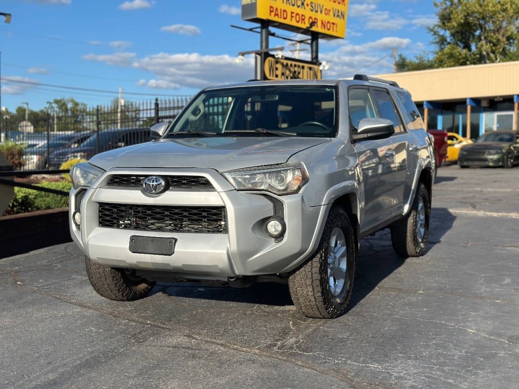 2019 Toyota 4Runner Image 2