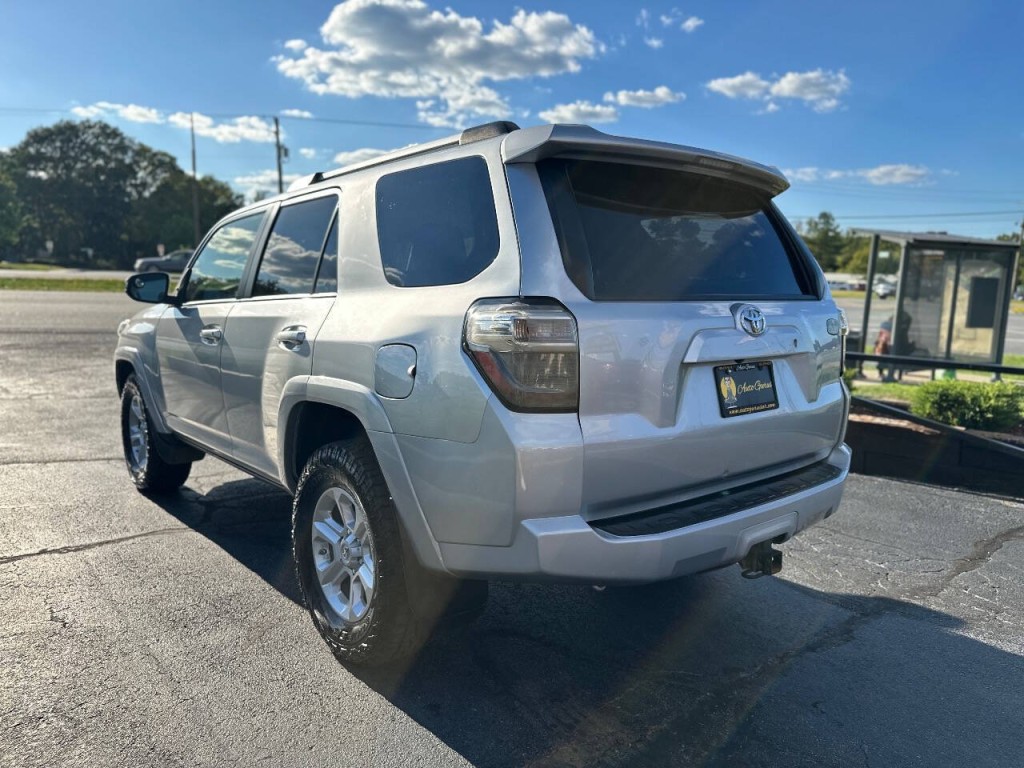 2019 Toyota 4Runner Image 5