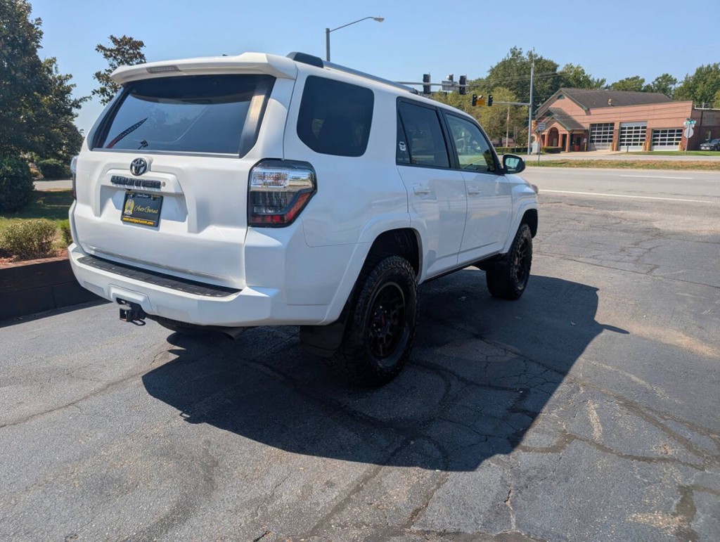 2019 Toyota 4Runner Image 5