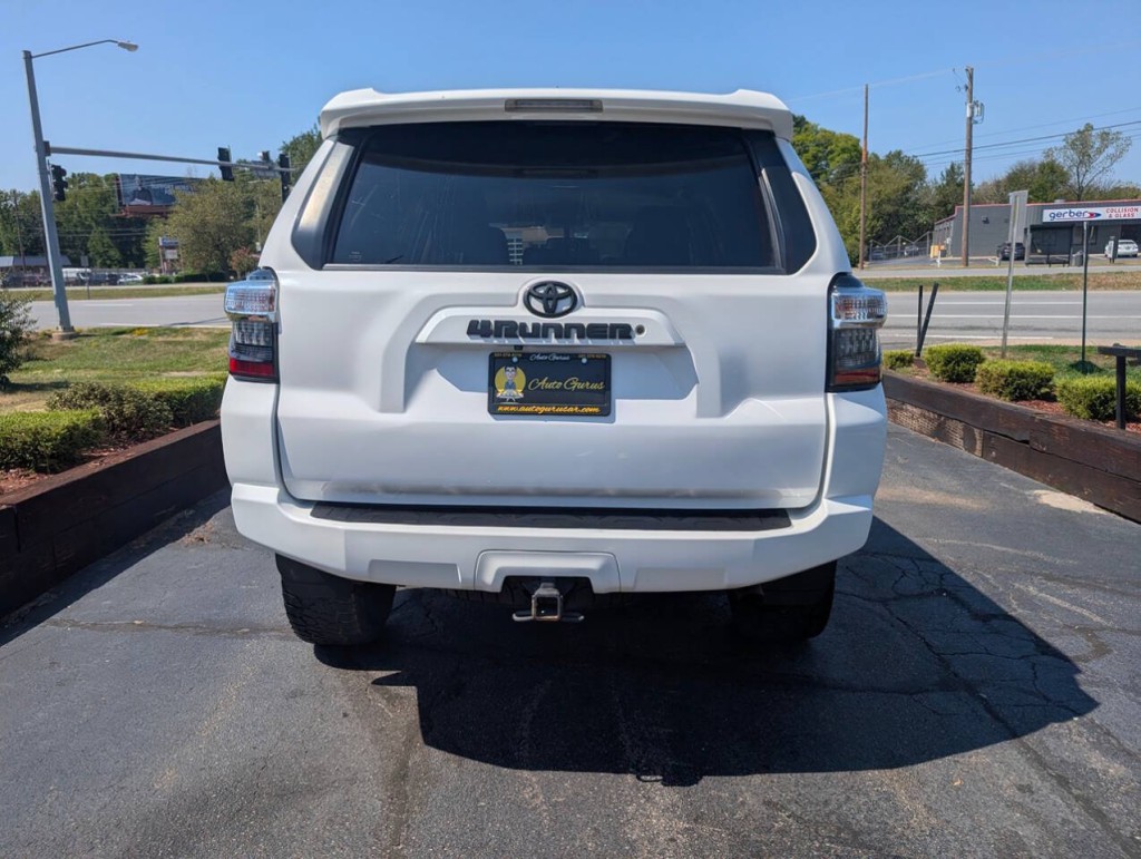 2019 Toyota 4Runner Image 6