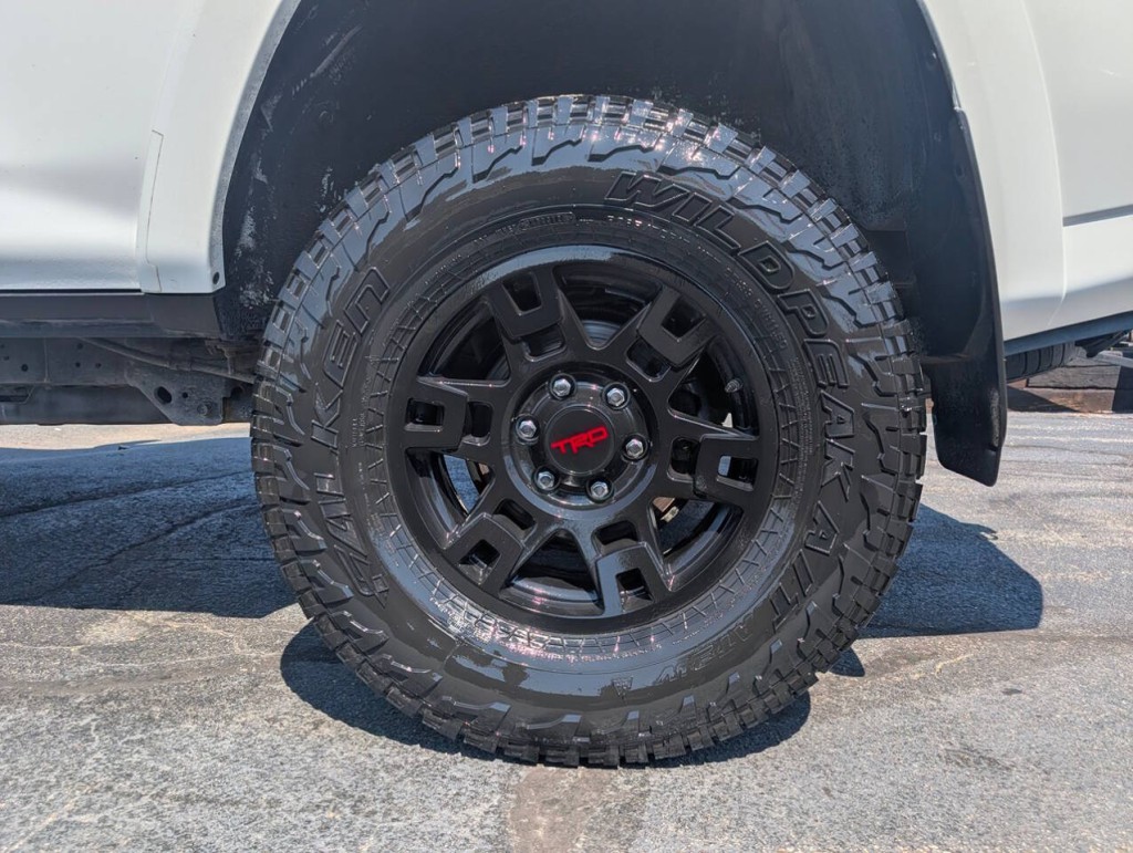 2019 Toyota 4Runner Image 8