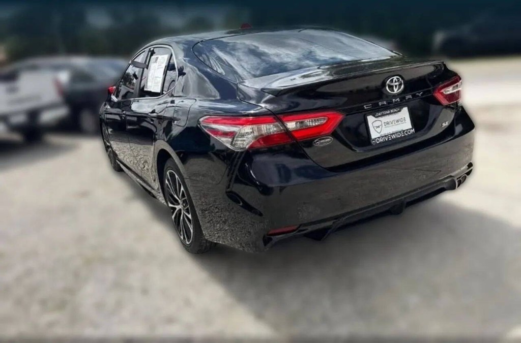 2018 Toyota Camry Image 6