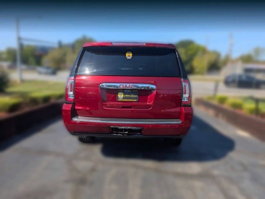 2018 GMC Yukon Image 4