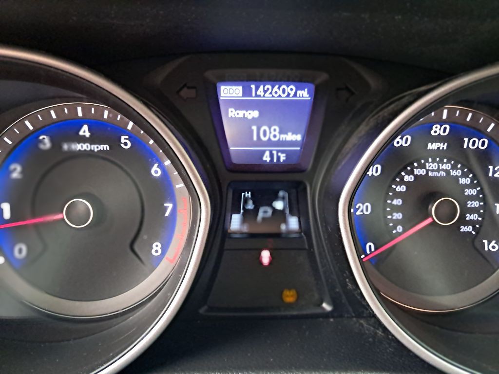 2017 Hyundai Elantra Image 8