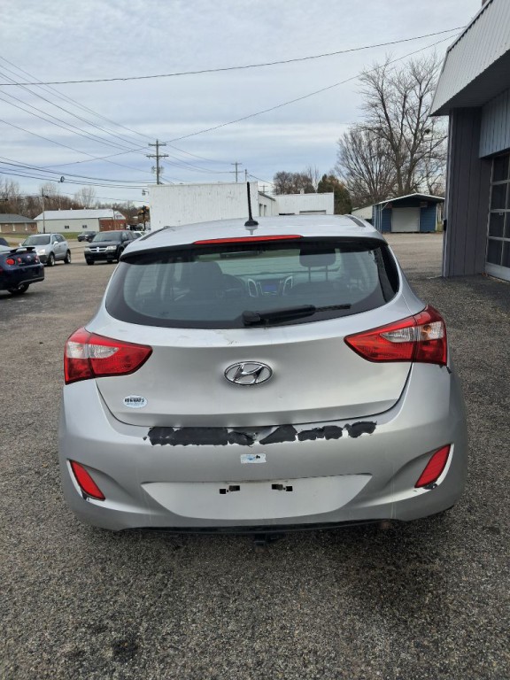 2017 Hyundai Elantra Image 10