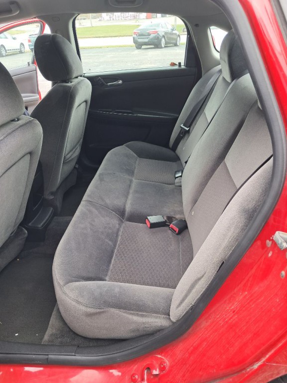 2013 Chevrolet Impala Image 2