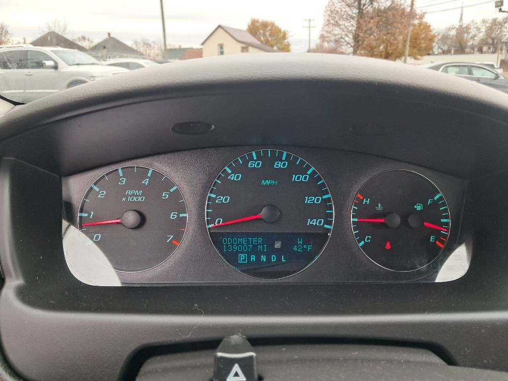 2013 Chevrolet Impala Image 2