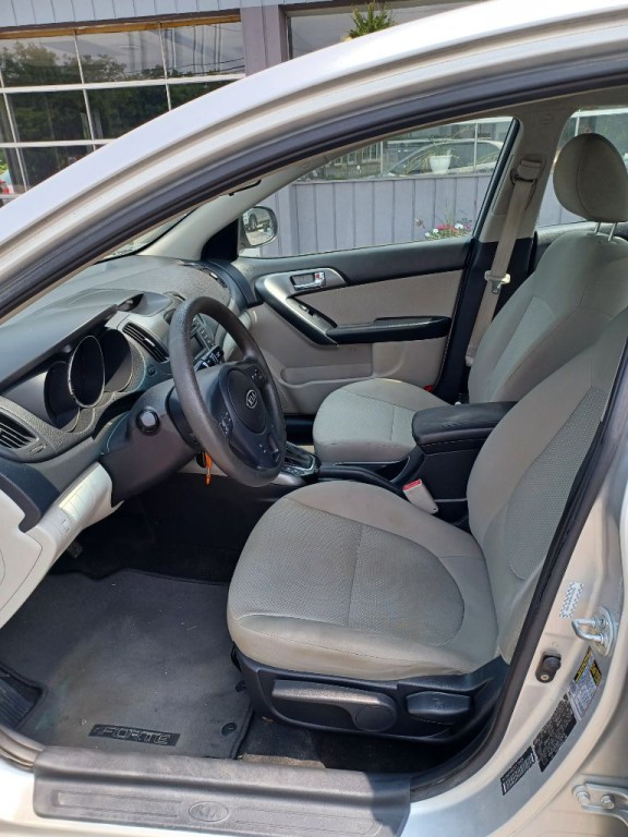 2013 Kia Forte Image 3
