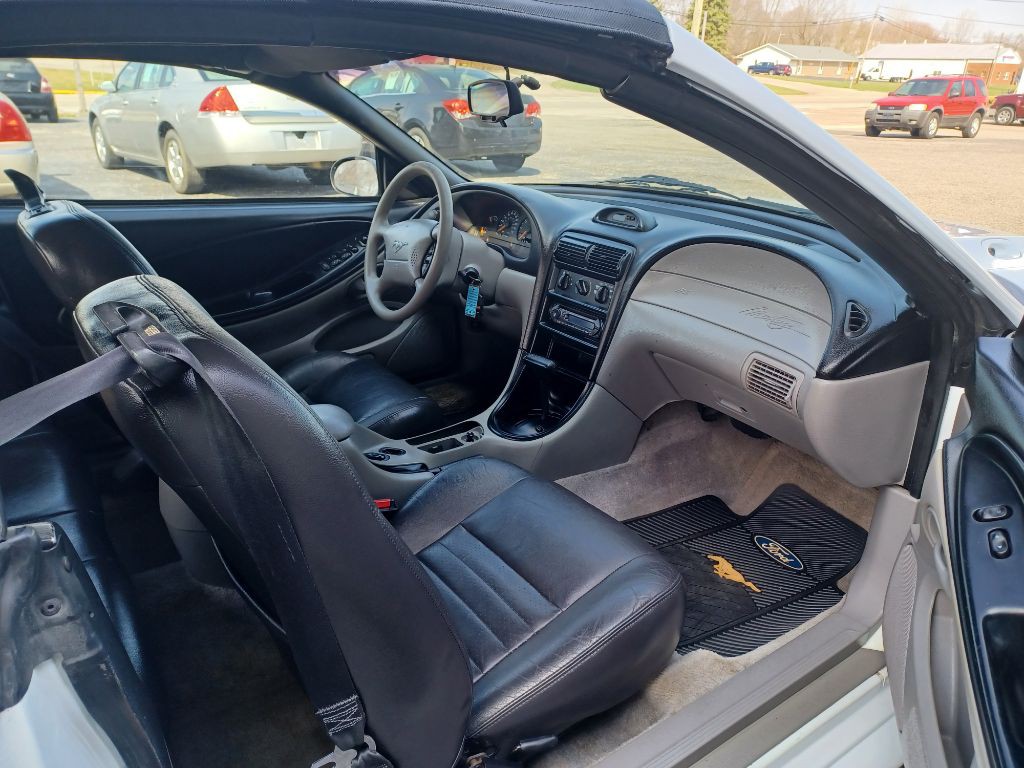 1996 Ford Mustang Image 7