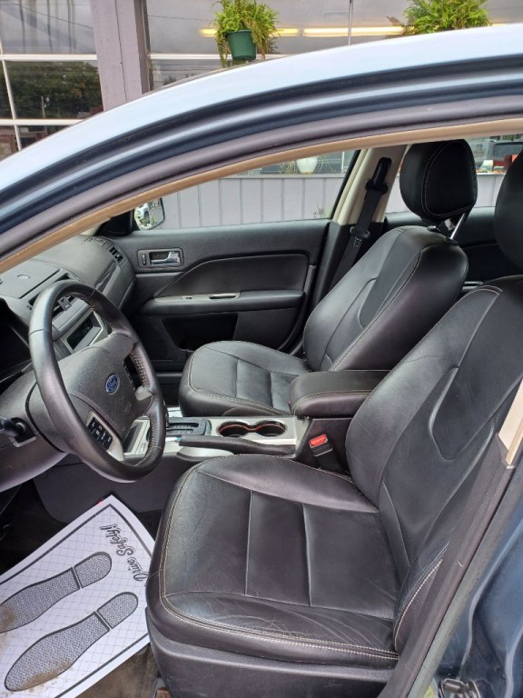 2012 Ford Fusion Image 2