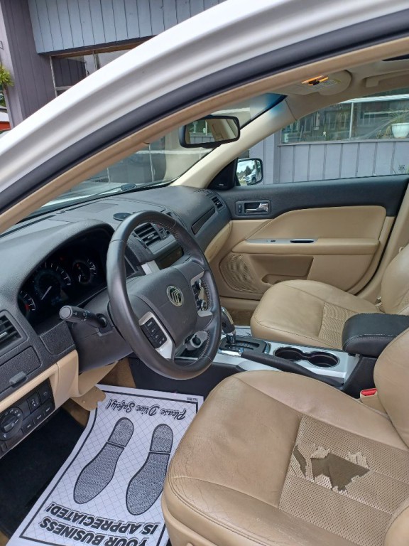 2010 Mercury Milan Image 3