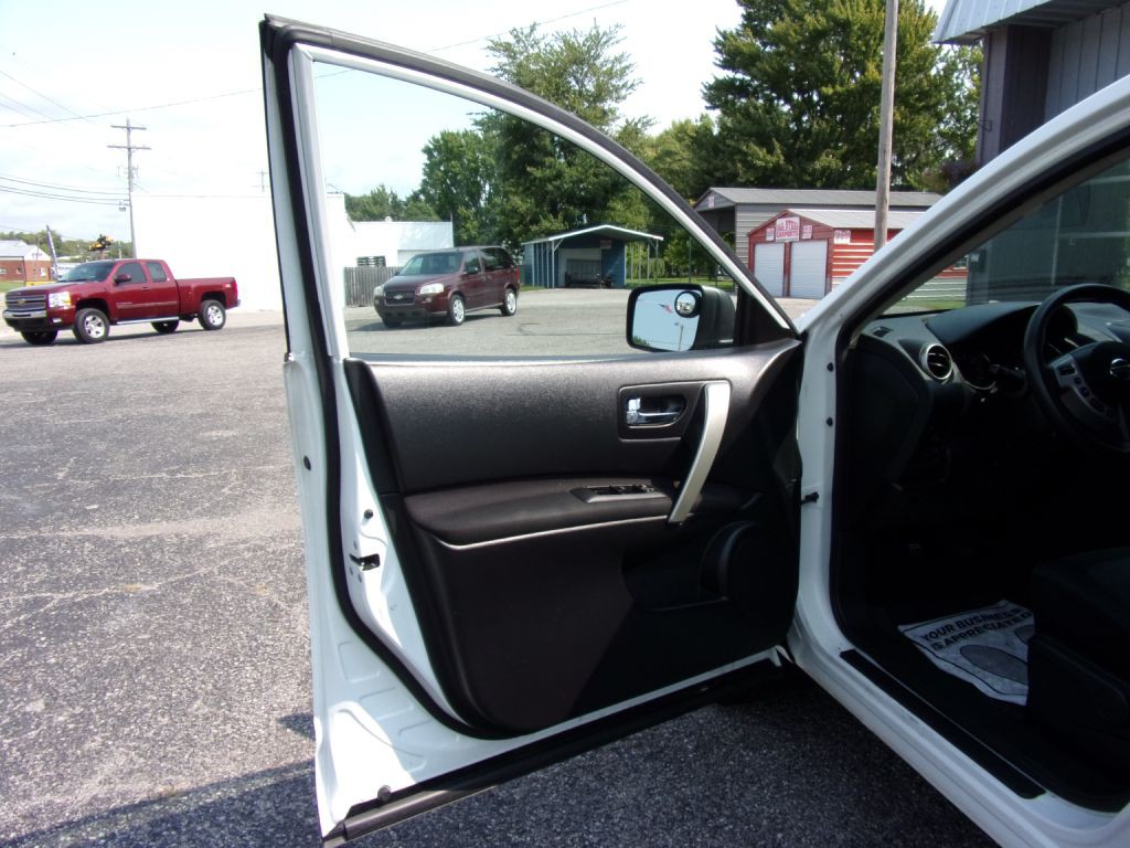 2013 Nissan Rogue Image 9