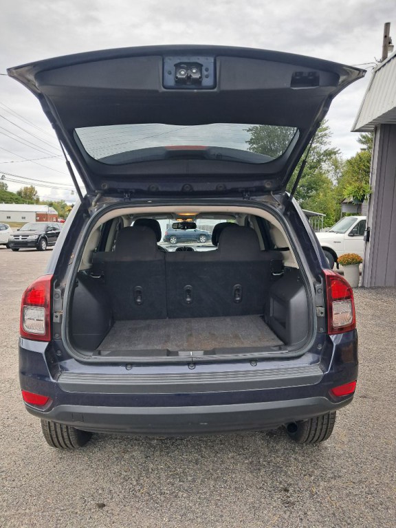 2015 Jeep Compass Image 11