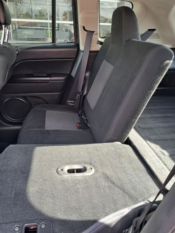 2014 Jeep Compass Image 7