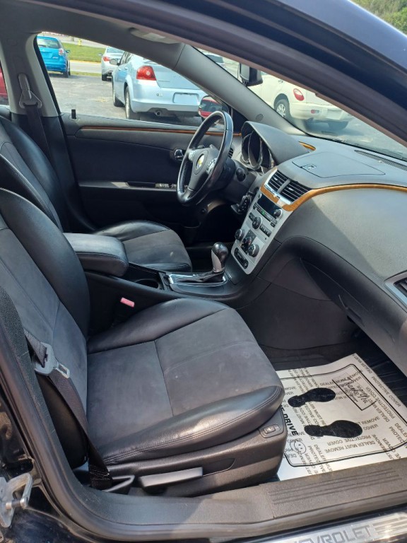 2010 Chevrolet Malibu Image 9