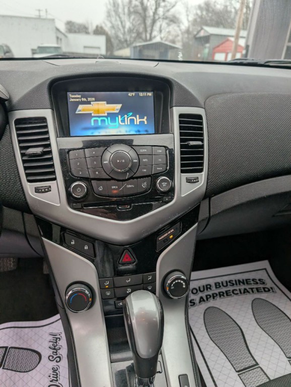 2014 Chevrolet Cruze Image 4