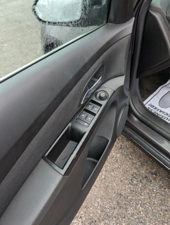 2014 Chevrolet Cruze Image 5