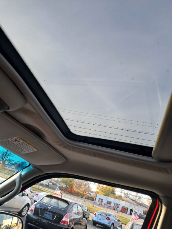 2004 Ford Explorer Image 5