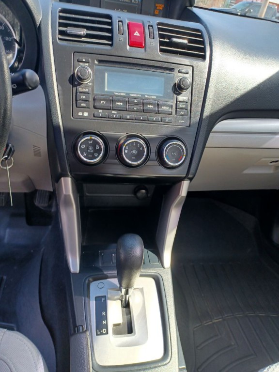 2015 Subaru Forester Image 4
