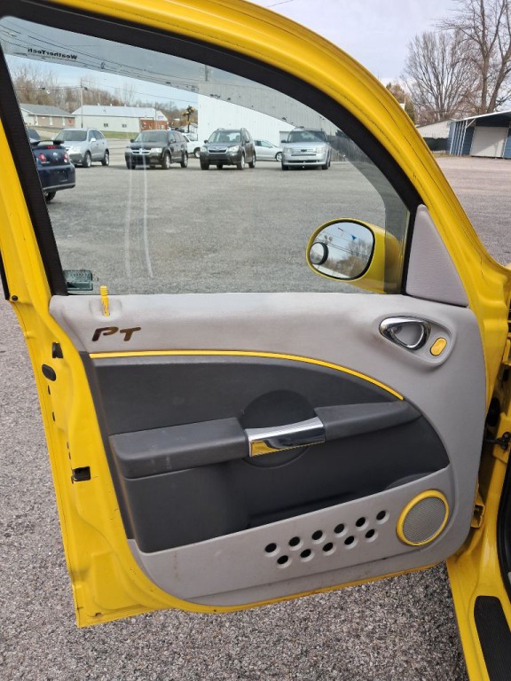 2006 Chrysler PT Cruiser Image 5