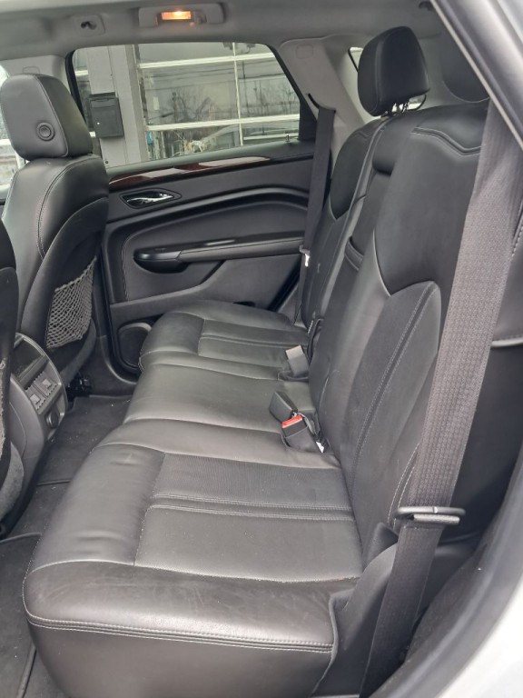 2013 Cadillac SRX Image 8