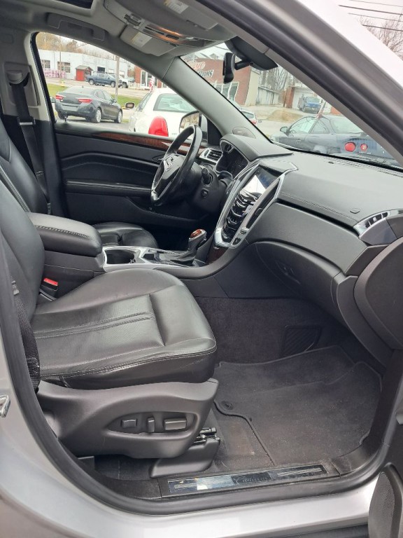 2013 Cadillac SRX Image 18