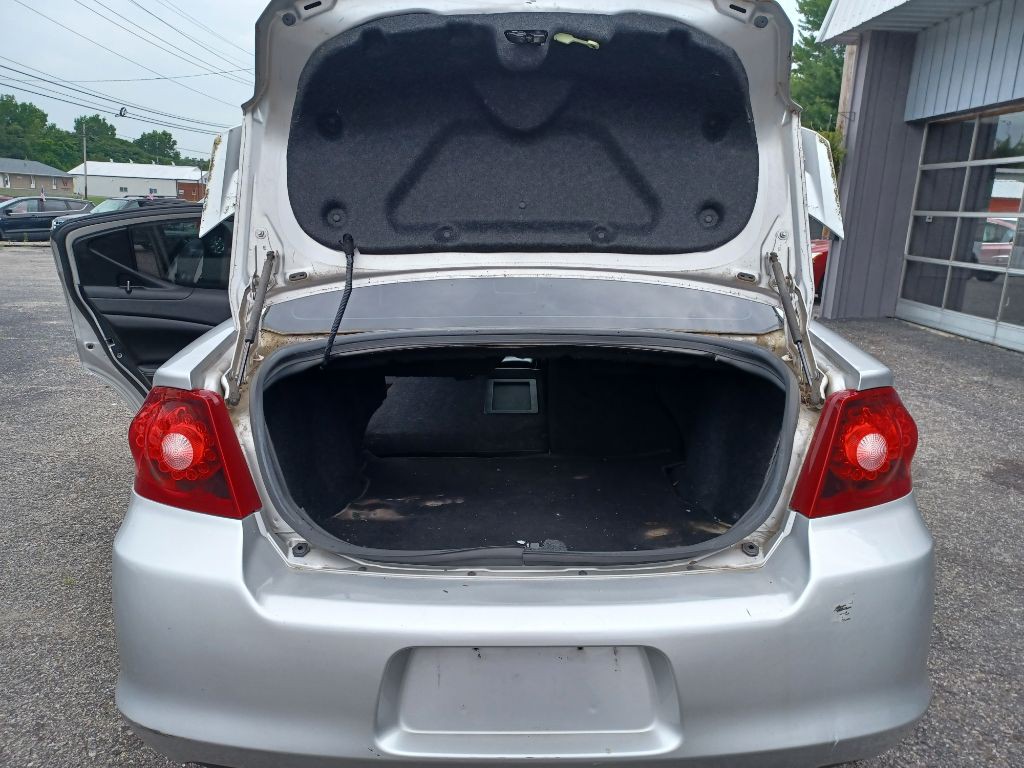 2011 Dodge Avenger Image 9