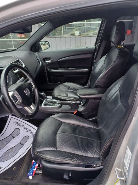 2011 Dodge Avenger Image 4