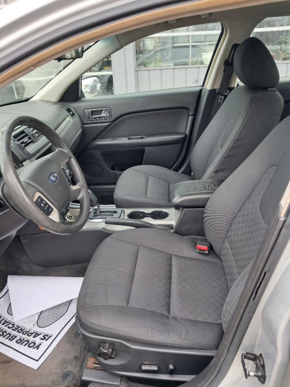 2012 Ford Fusion Image 2