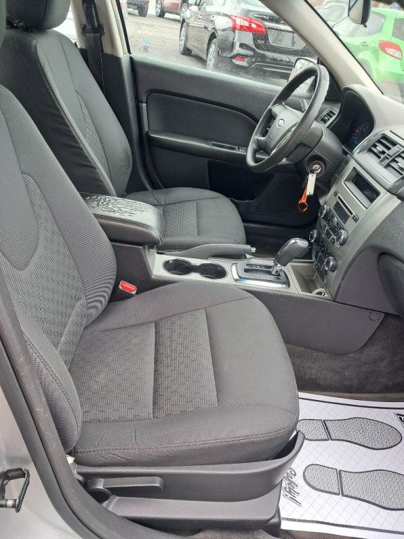 2012 Ford Fusion Image 9