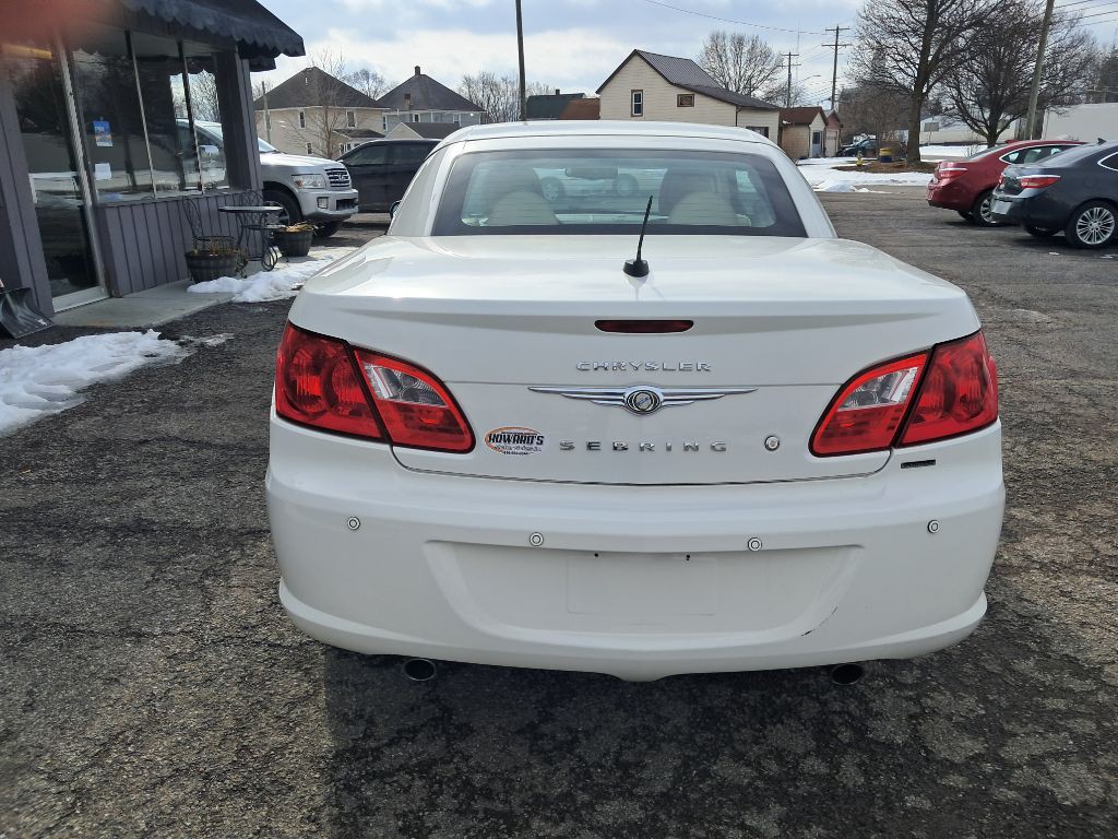 2010 Chrysler Sebring Image 8