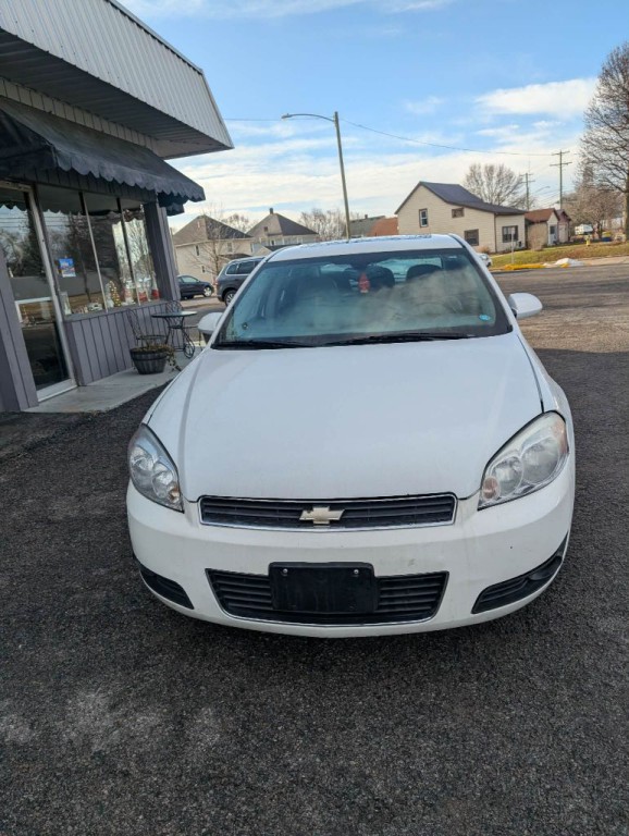 2011 Chevrolet Impala Image 3