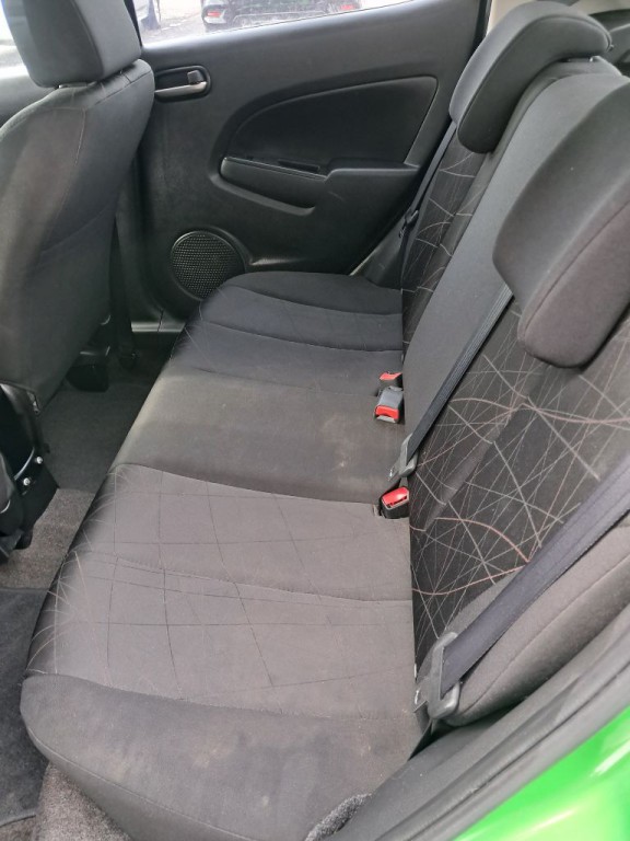 2012 Mazda Mazda2 Image 6