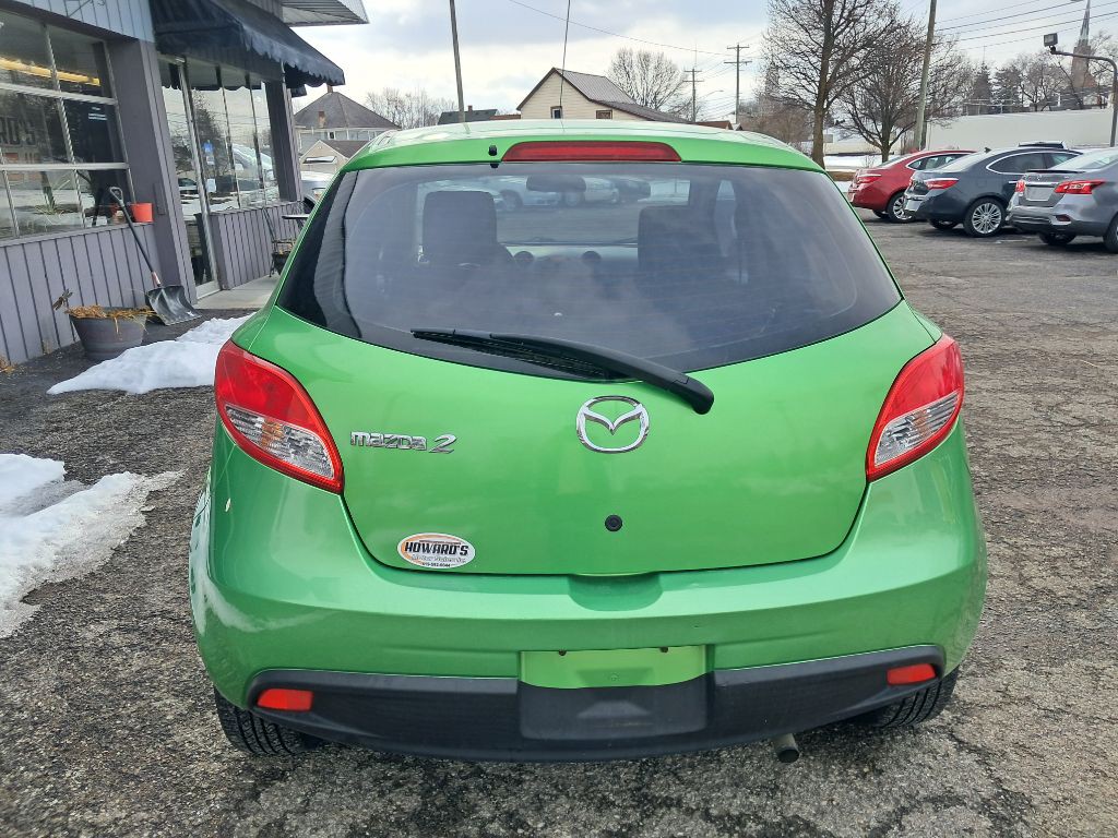 2012 Mazda Mazda2 Image 9