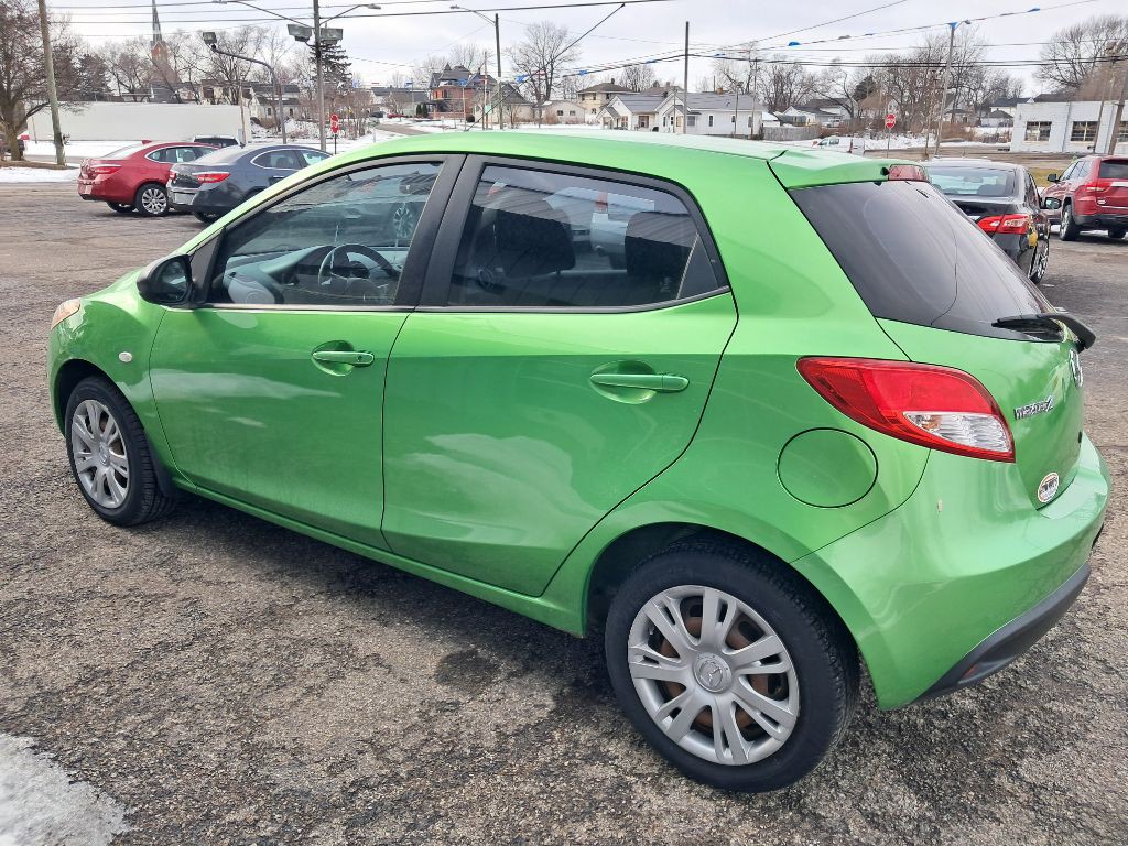 2012 Mazda Mazda2 Image 4