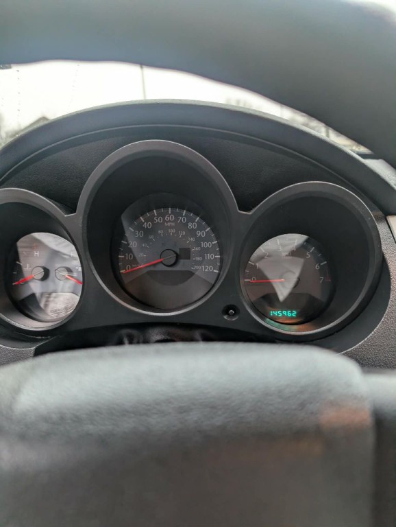 2010 Chrysler Sebring Image 3