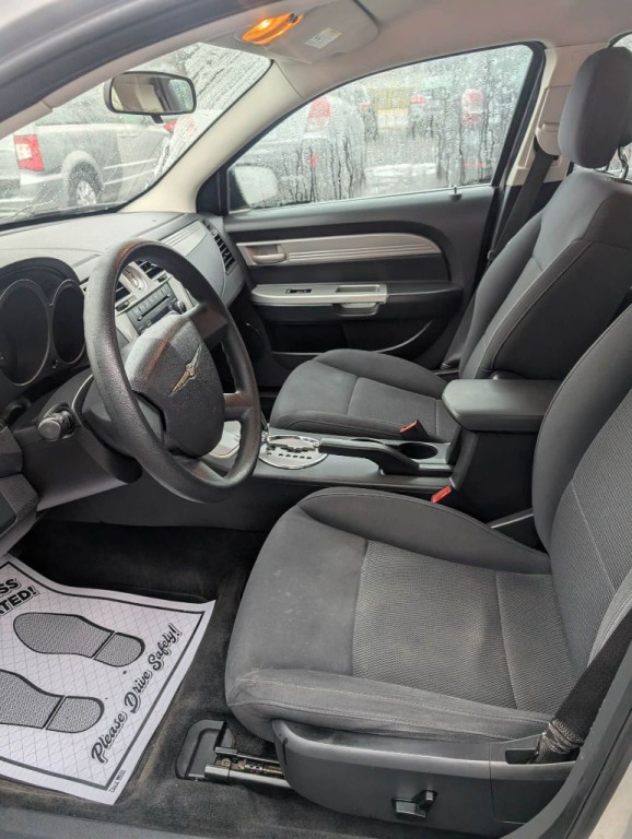 2010 Chrysler Sebring Image 4