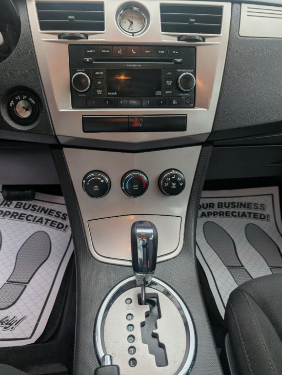 2010 Chrysler Sebring Image 6